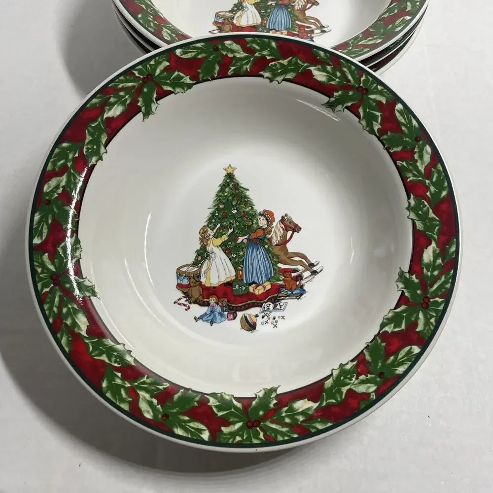 4 Int’l Tableworks CHRISTMAS CELEBRATION 168 Cereal Bowls 6